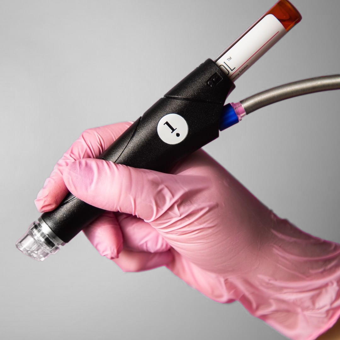 Handpiece_Grey Background.jpg